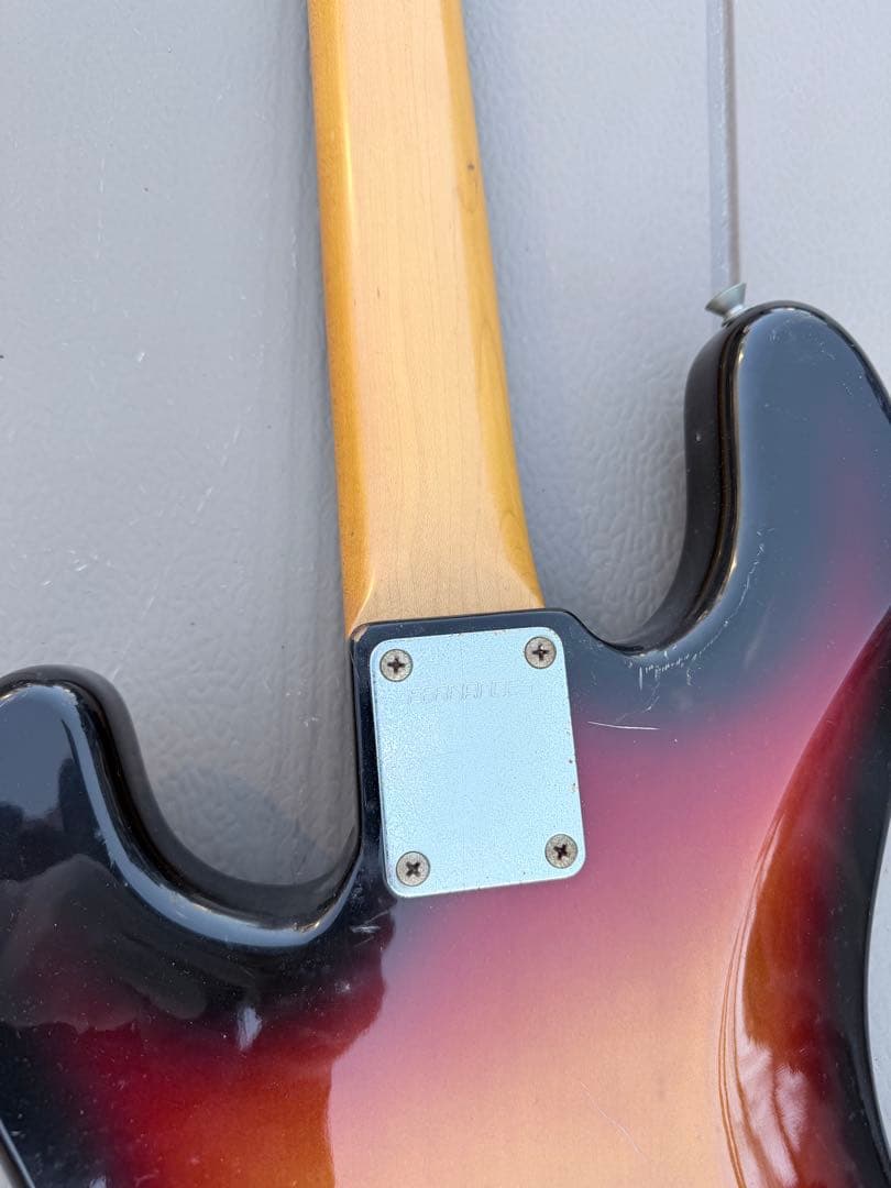 エレキベース サンバースト シングルコイル