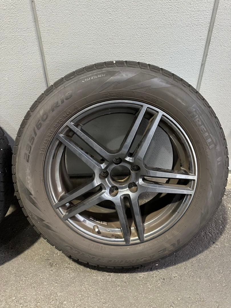 メルセデスベンツ　GLC スタッドレスタイヤ