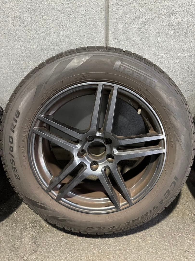 メルセデスベンツ　GLC スタッドレスタイヤ