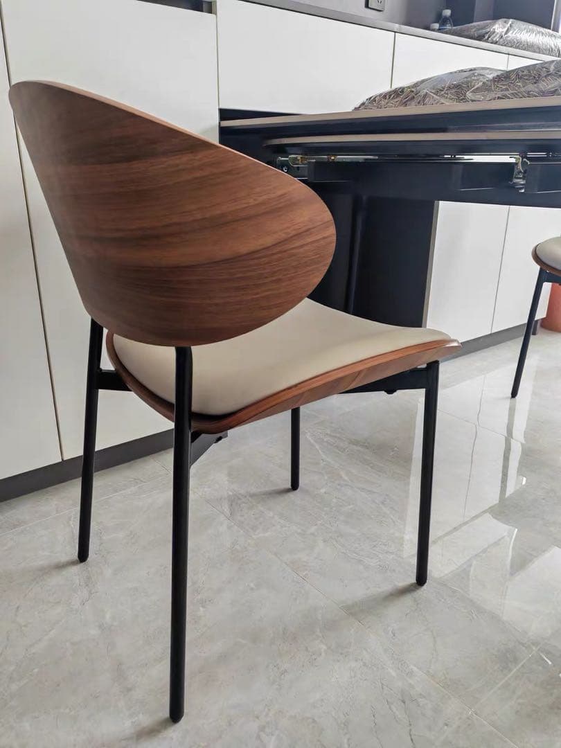 2脚セット　ダイニングチェア　おしゃれイス　高級感椅子