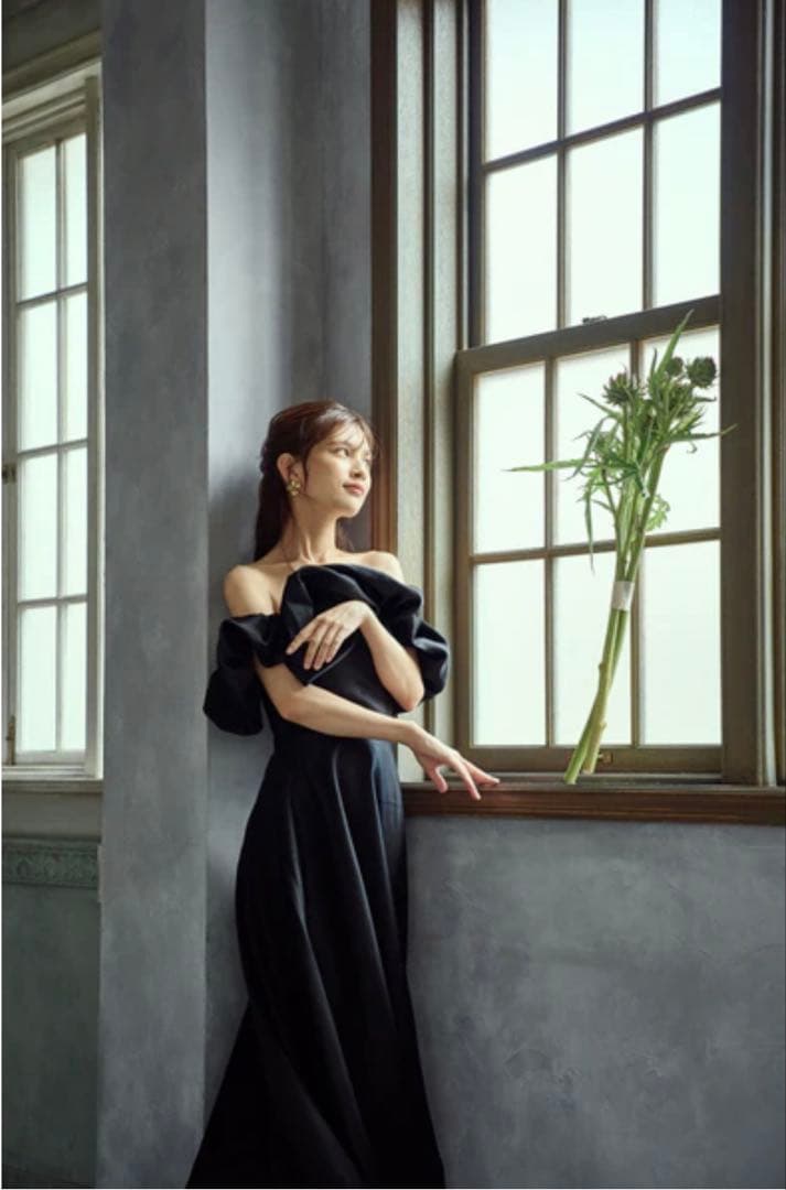 ドレスプロダクション　オフショルダー Aラインドレス ブラック（W274BK）