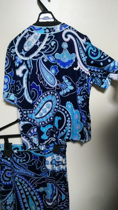 レオナール　セットアップ