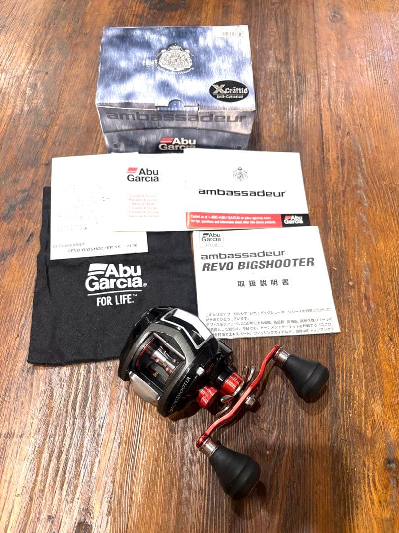 アブ　ビッグシューター右Abu Garcia Revo Big Shooter