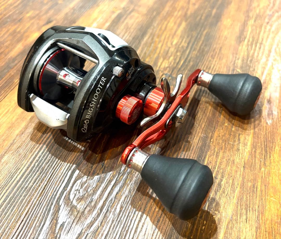 アブ　ビッグシューター右Abu Garcia Revo Big Shooter