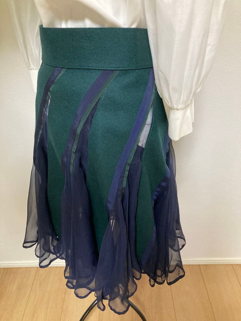 【美品】サカイ　sacai ダークネイビーandグリーン　フレア巻きスカート