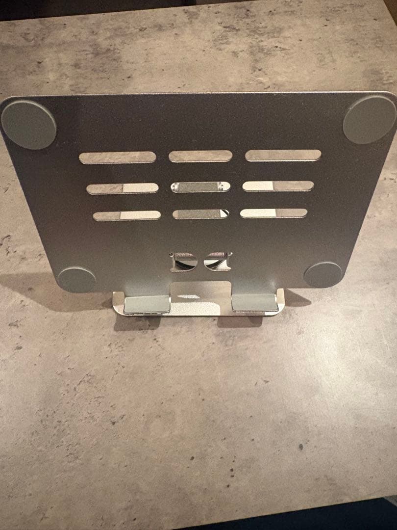 Apple iPad 8世代 スペースグレー