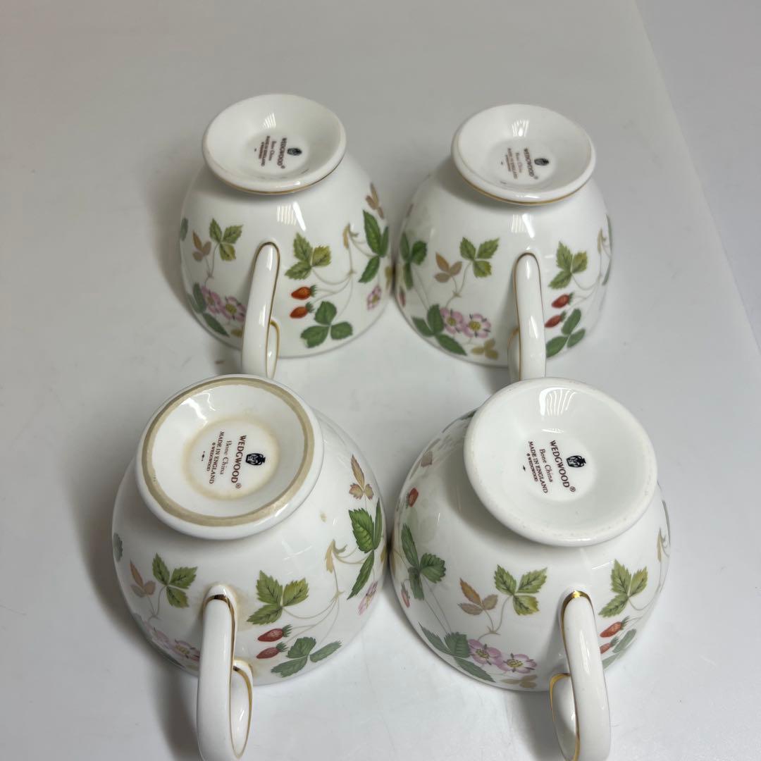 ウエッジウッド　ワイルドストロベリー　カップ&ソーサ、プレートセット