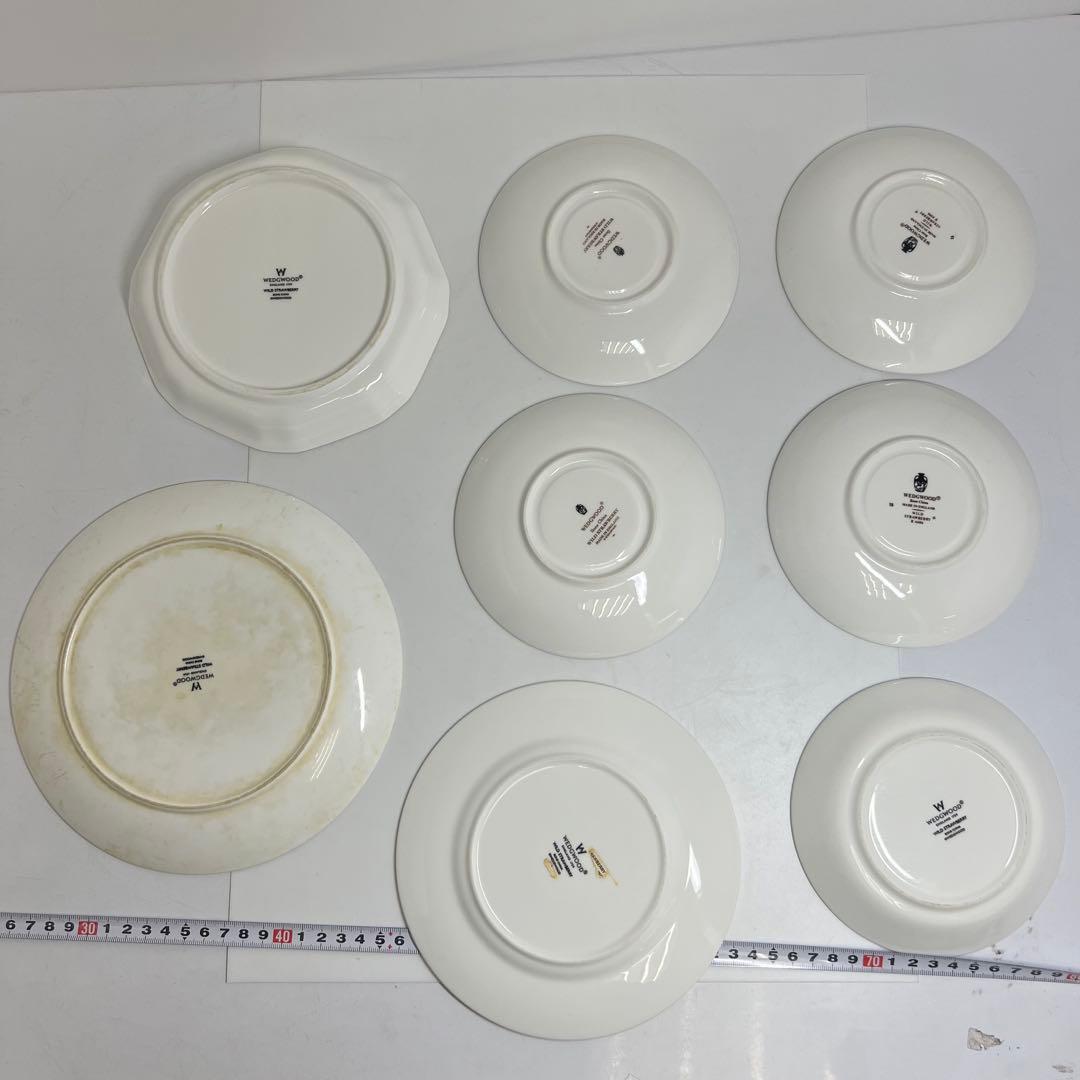 ウエッジウッド　ワイルドストロベリー　カップ&ソーサ、プレートセット