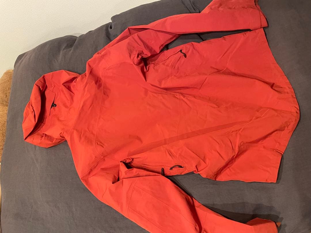 Burton [ak] GORE-TEX SWASHjacket レッド　M-L