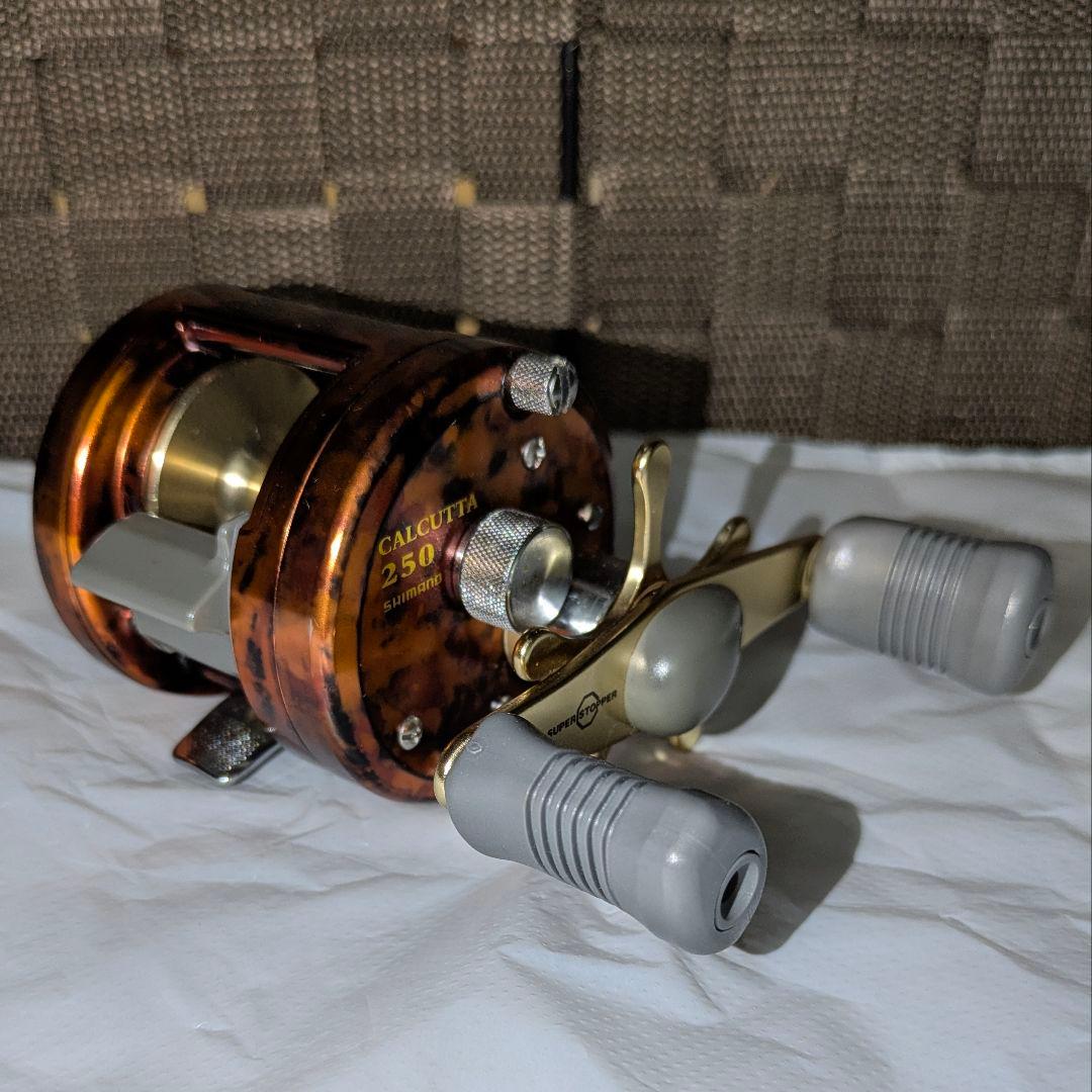 ★希少！★新品 超美品★ シマノ カルカッタ 250 スペシャルエディション