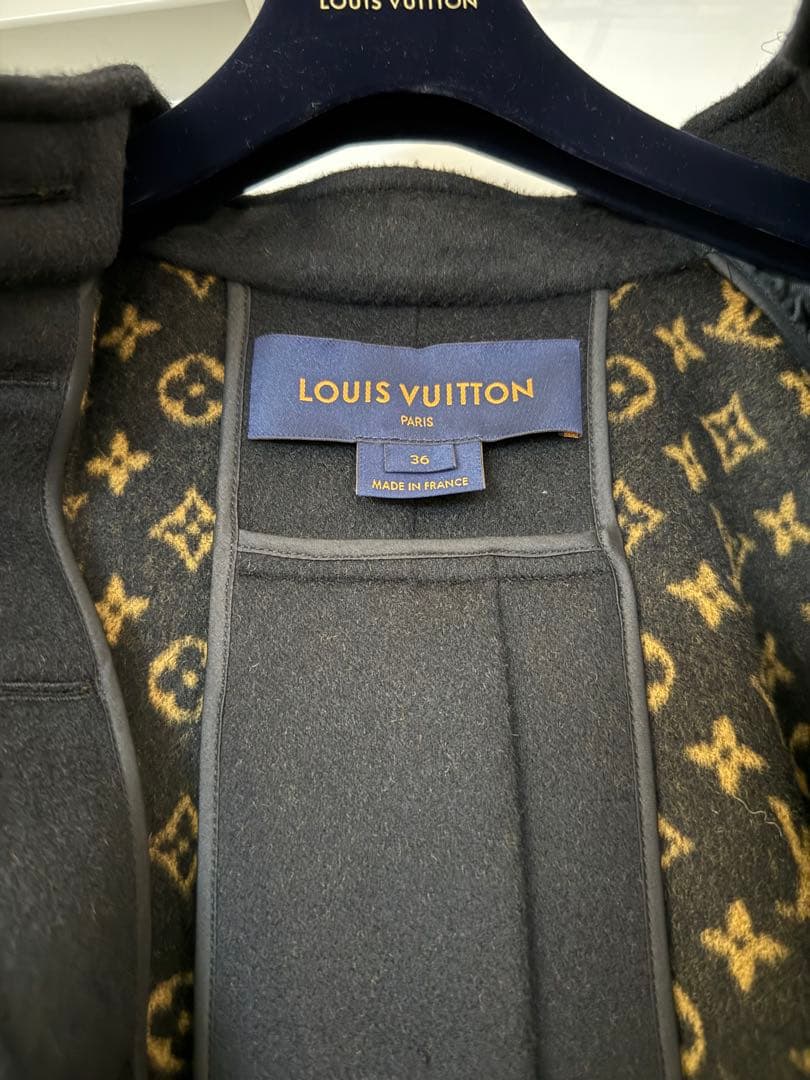 新品未使用 LOUIS VUITTONケープコート