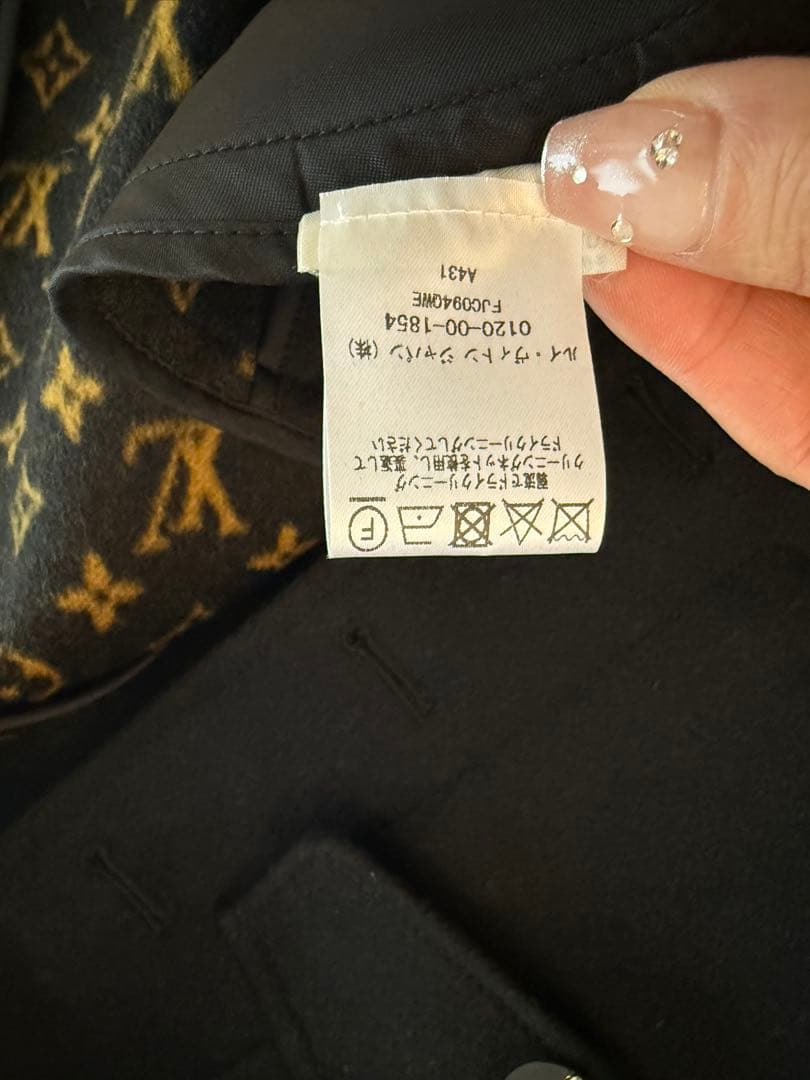 新品未使用 LOUIS VUITTONケープコート