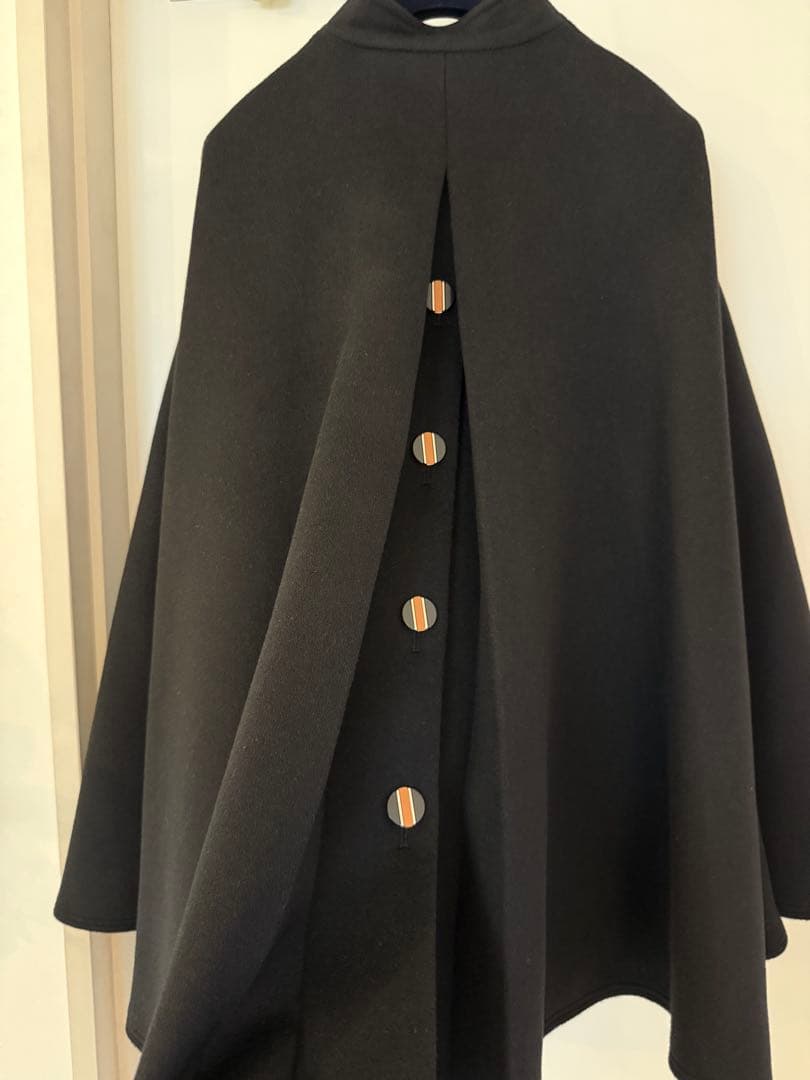 新品未使用 LOUIS VUITTONケープコート