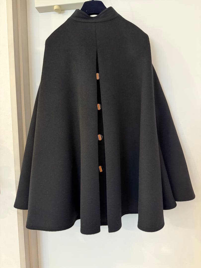 新品未使用 LOUIS VUITTONケープコート