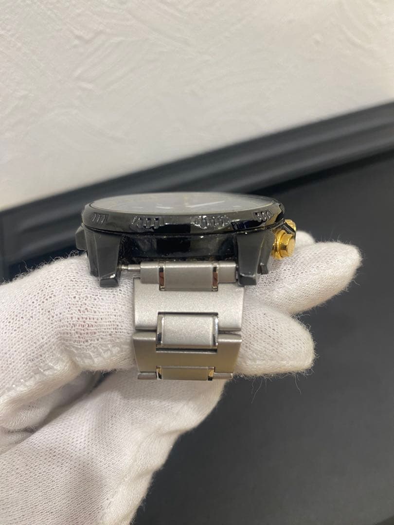 CASIO EDIFICE希少モデル レッドブルレーシングコラボ腕時計