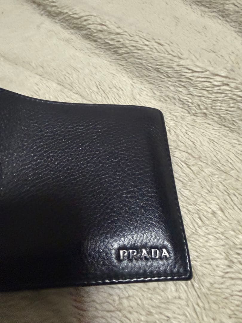 プラダ　二つ折り