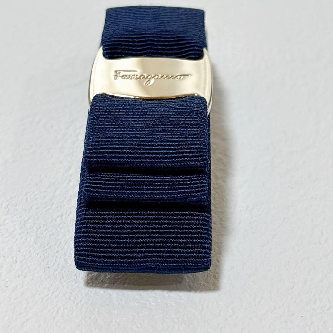 サルヴァトーレフェラガモ ヴァラリボン バレッタ ゴールド ブルー