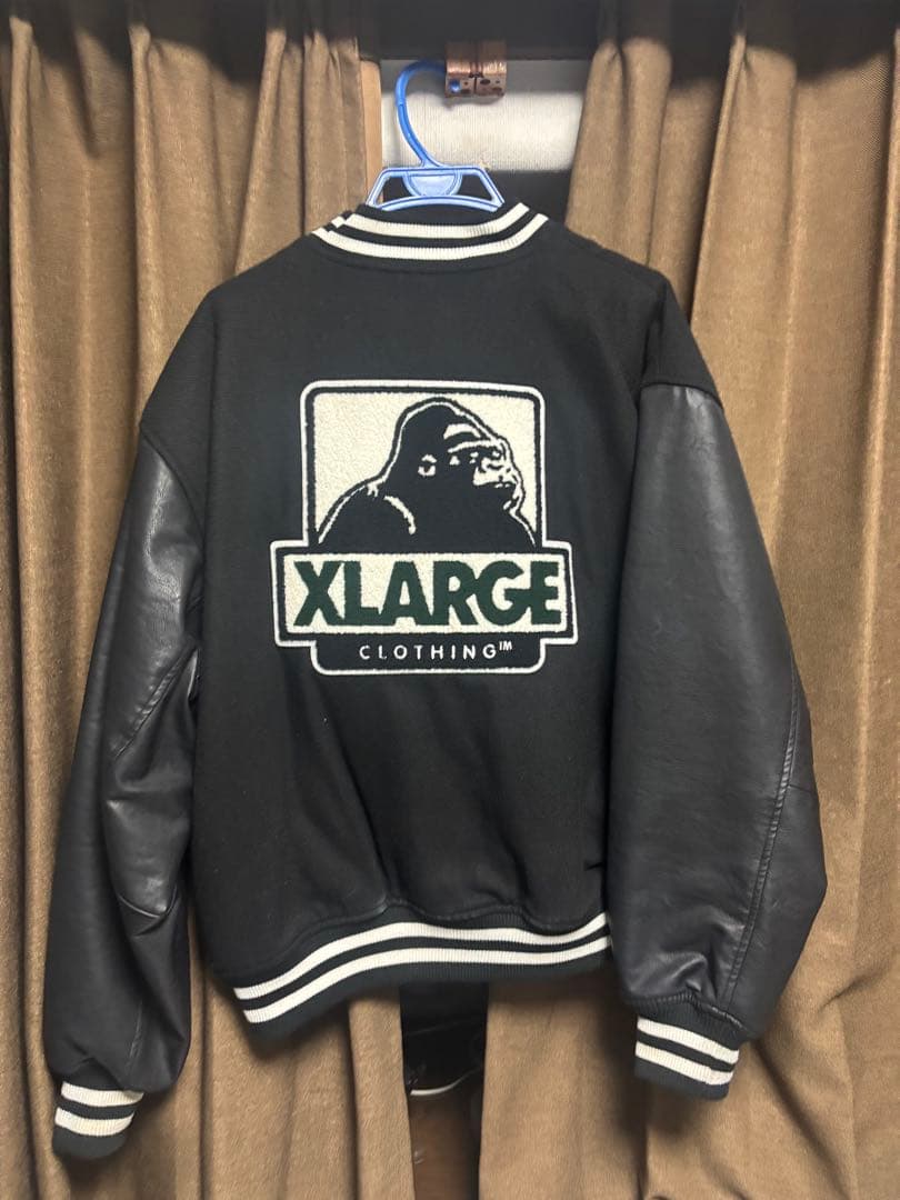 XLARGE スタジャン ブラック　なず