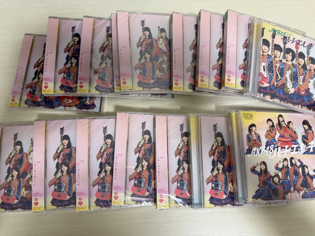 AKB等のCD、DVD、キスマークステッカー