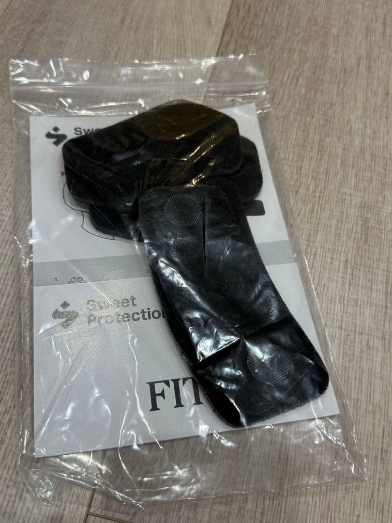Sweet Protection スキー　GS ヘルメット　FIS