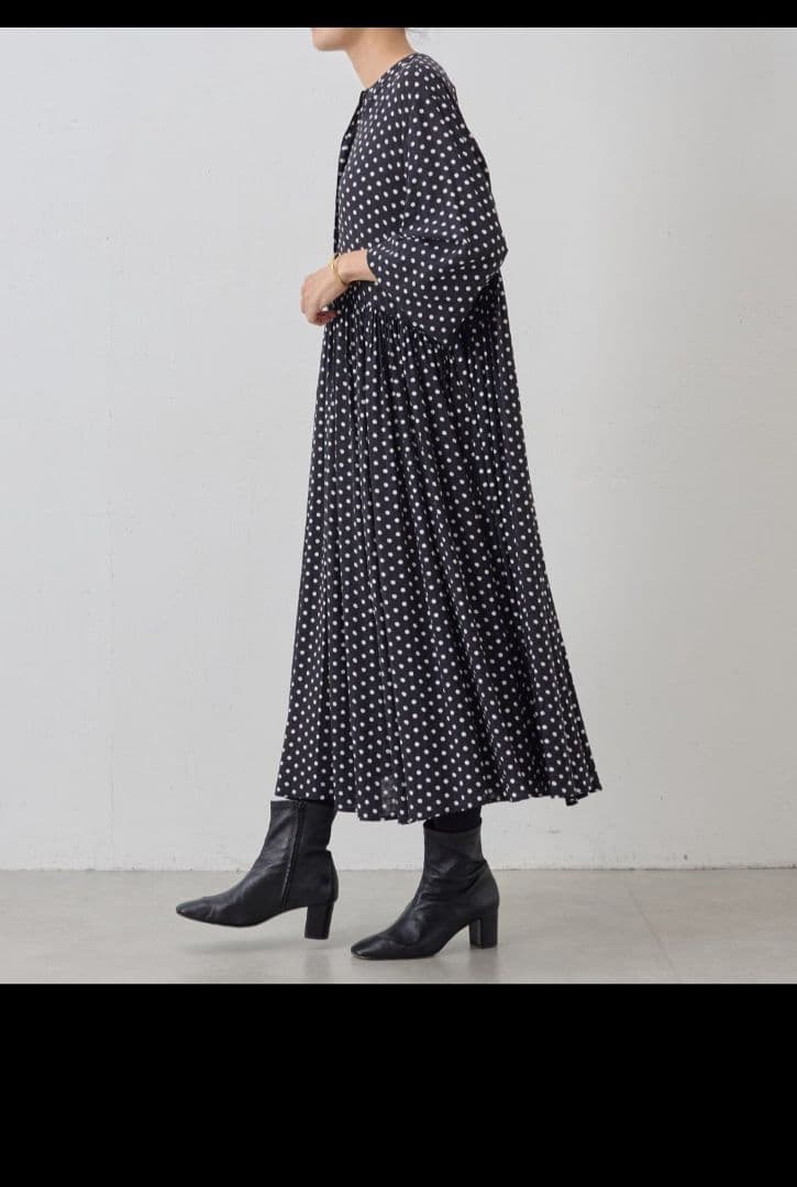 ちょこ☆BEARDSLEY ビアズリードットギャザーボリューム袖ワンピース