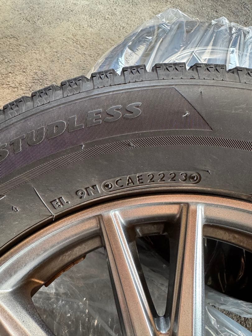 ノア 80系　スタッドレスタイヤ