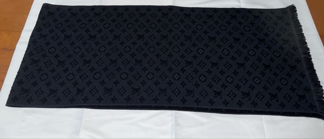<正規品> Louis Vuitton ロゴマフラー