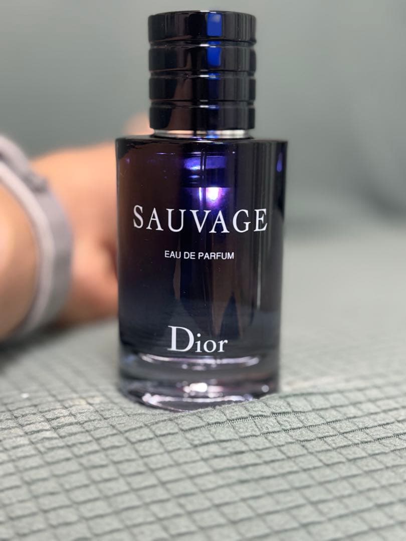 国内正規店購入品　ディオール・ソヴァージュ パルファン 香水 60ml