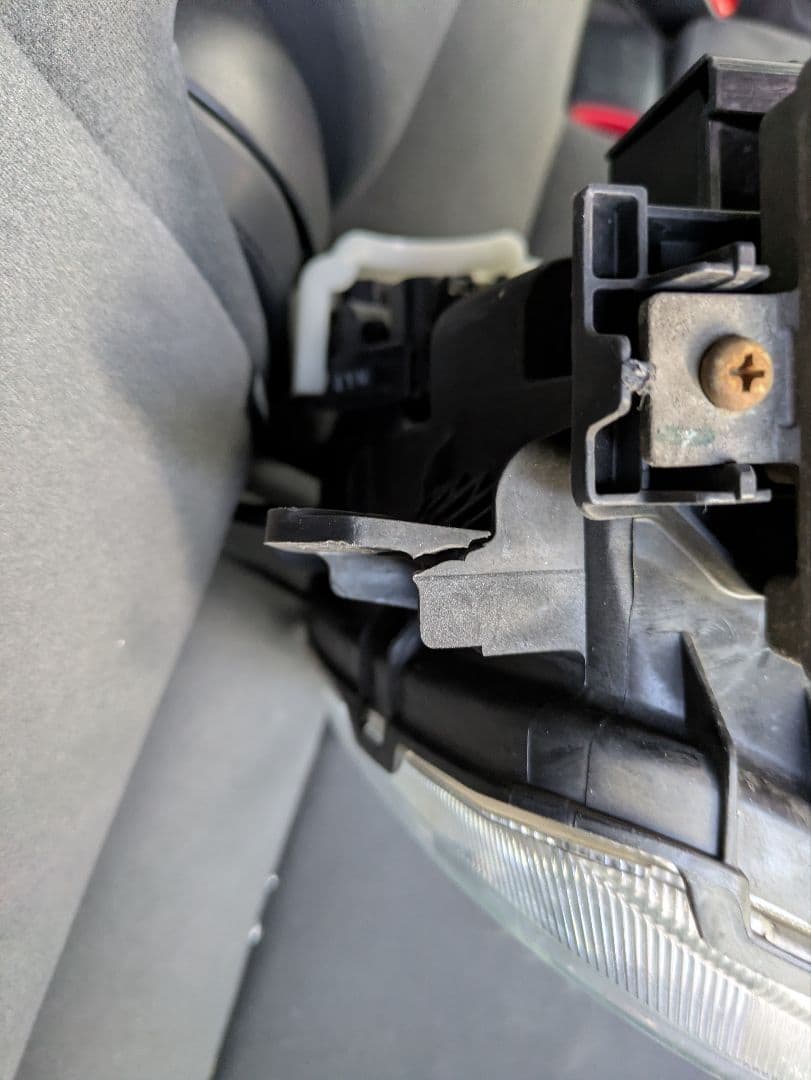 プロフィアレンジャーヘッドライト