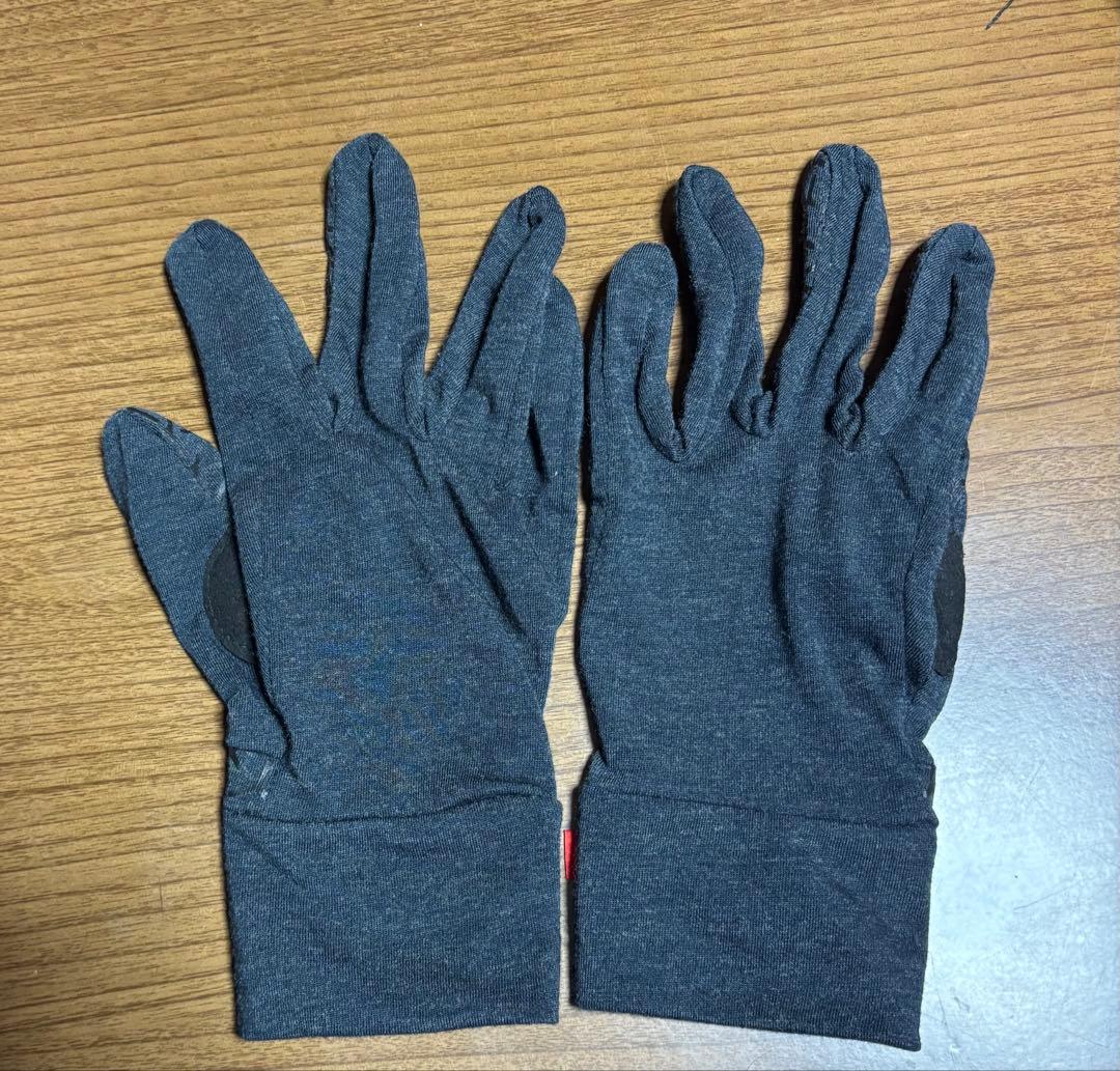 686 グローブ 赤黒