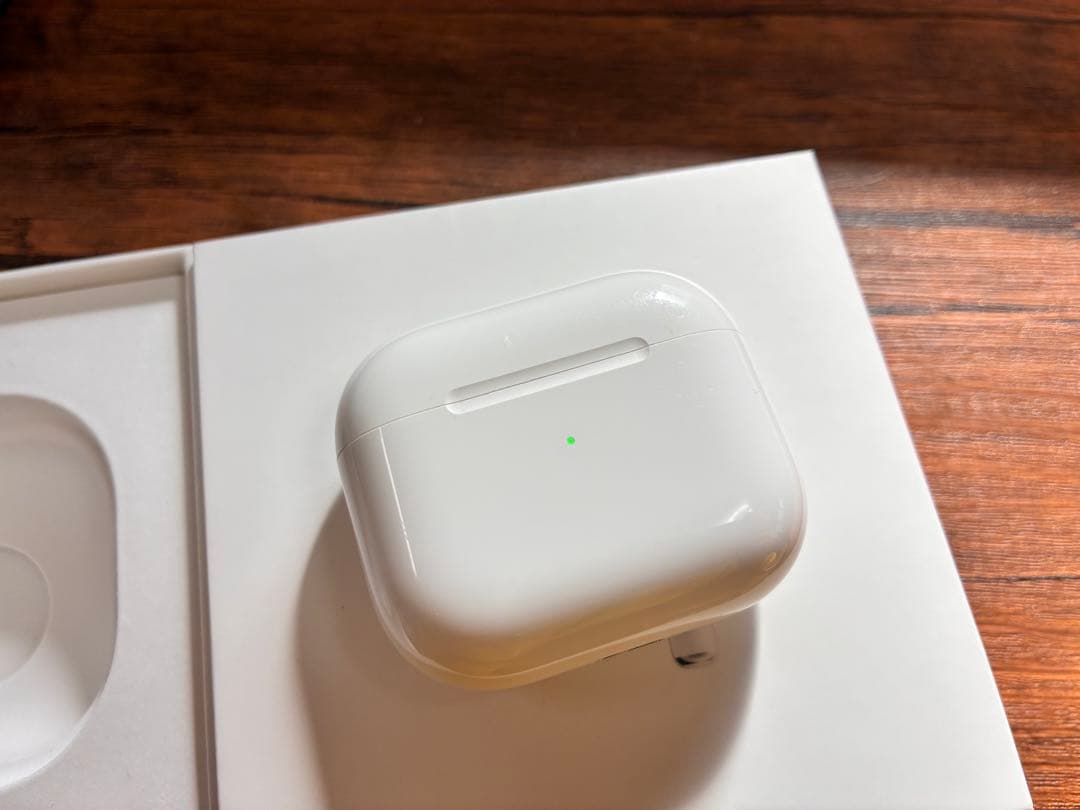 【美品】MagSafe充電ケース付きAirPods 3（第3世代）