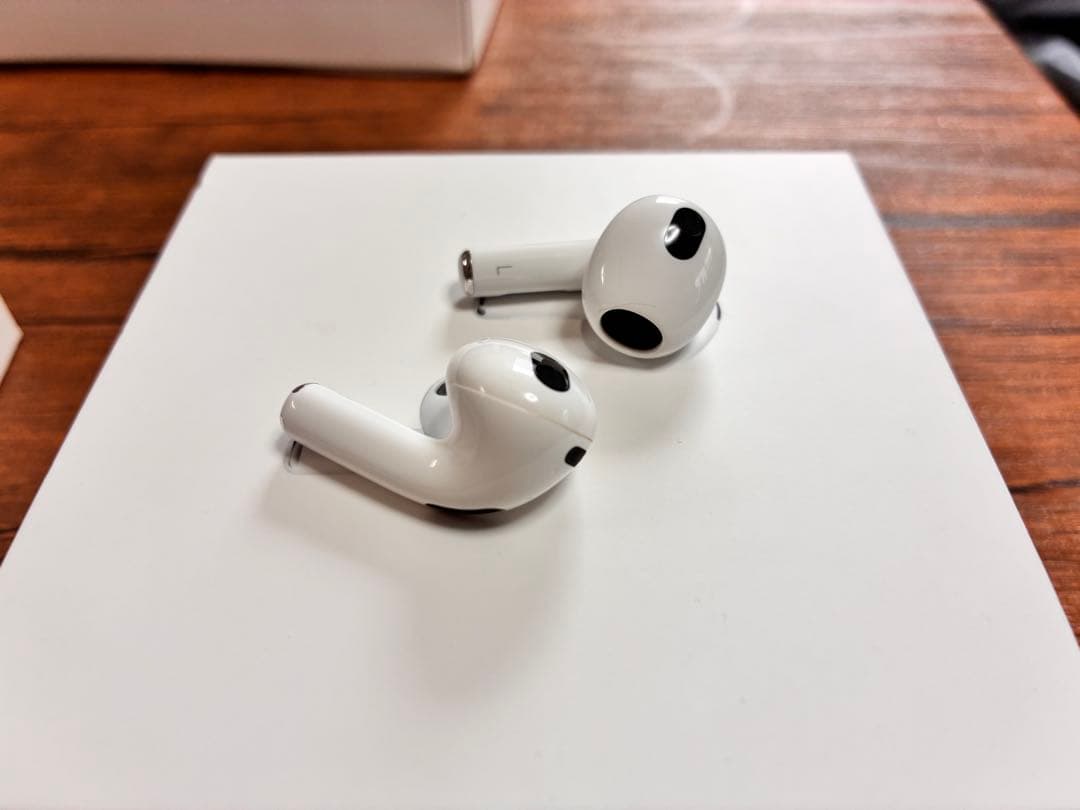 【美品】MagSafe充電ケース付きAirPods 3（第3世代）