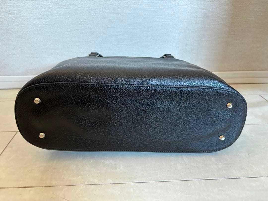 アニエスベー Agnes b. ブラック　革バッグ　通勤・就活に最適！