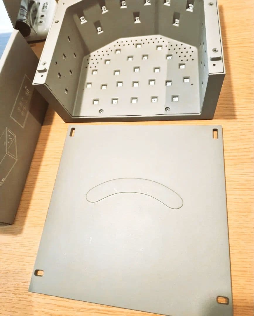 oui nails ネイルライト