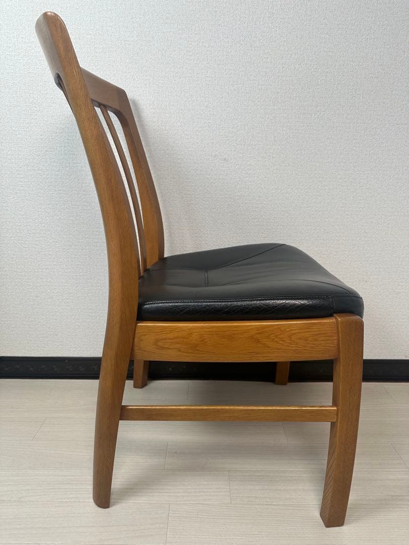 （1/4）カリモク ダイニングチェア レザー ※i4※