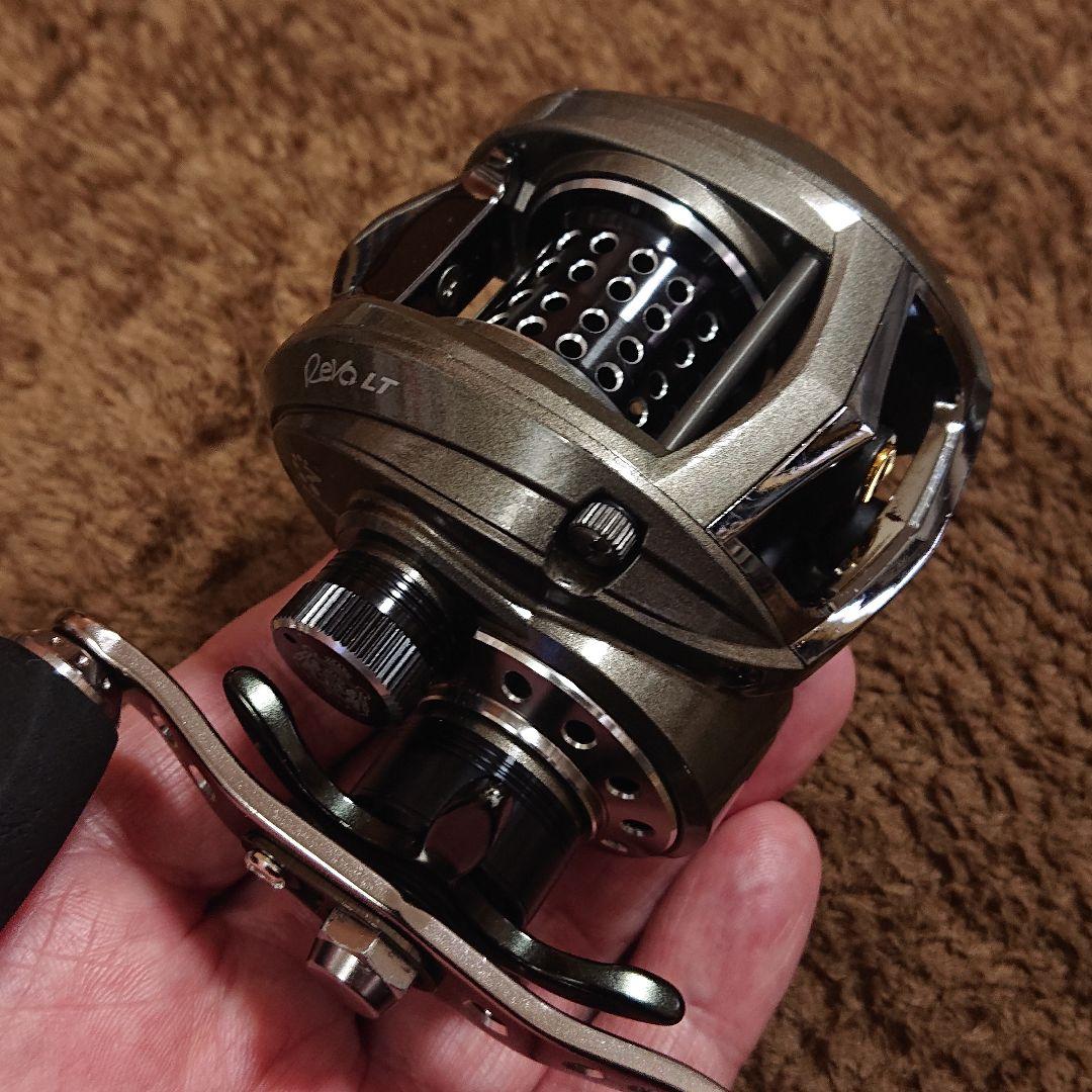 アブガルシア レボ LT 右ハンドル