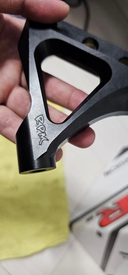 RPM キャリパー サポート ラジアル 100mm シグナスなど