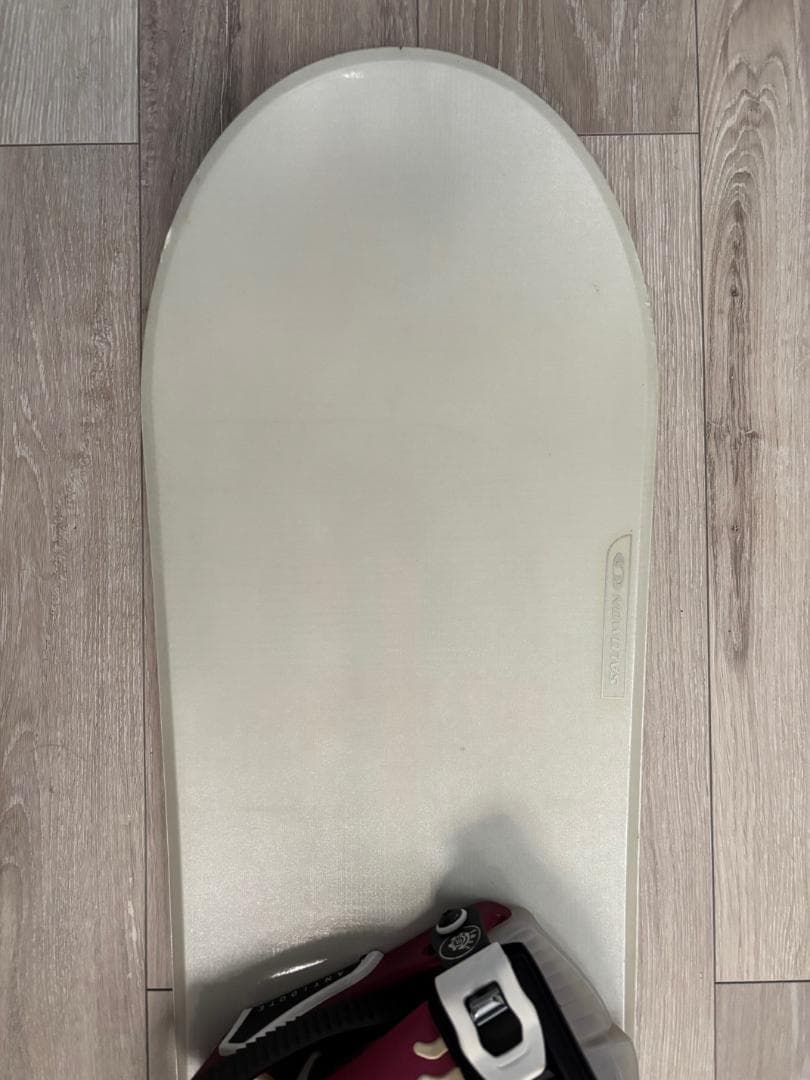 SALOMON スノーボードIVY 144 & ビンディングANTIDOTE