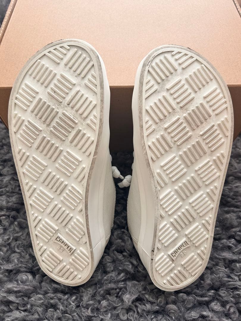 【とらこ！】MUJI Lab カンペールコラボ　レザーローカットスニーカー