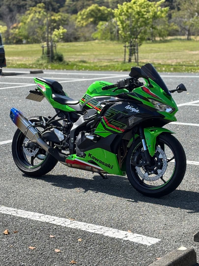 zx-25r トリックスター　政府認証　スリップオン　イカヅチ　マフラー