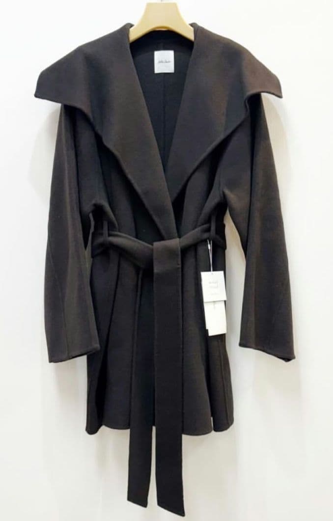 新品タグ付　共ベルト付きビックカラーミディ丈コート