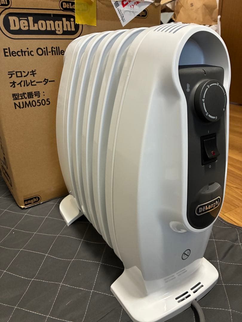 DeLonghi NJM0505 オイルヒーター