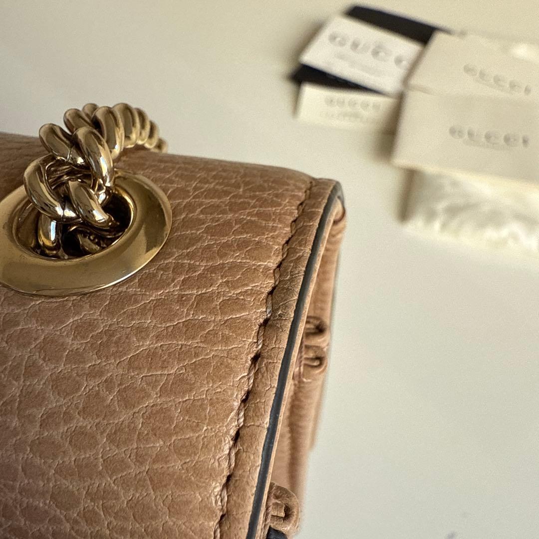 GUCCI ベージュ インターロッキング Gチェーン ショルダーバッグ