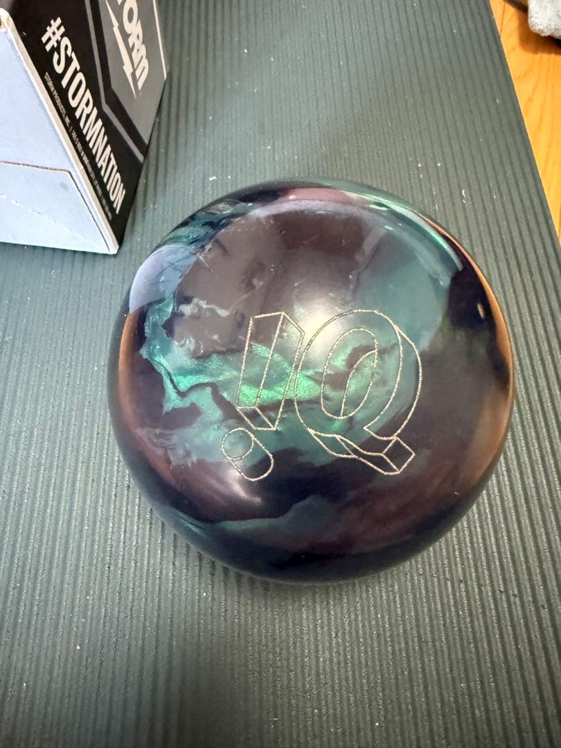 STORM IQ Tour A.I. ボウリングボール 15ポンド