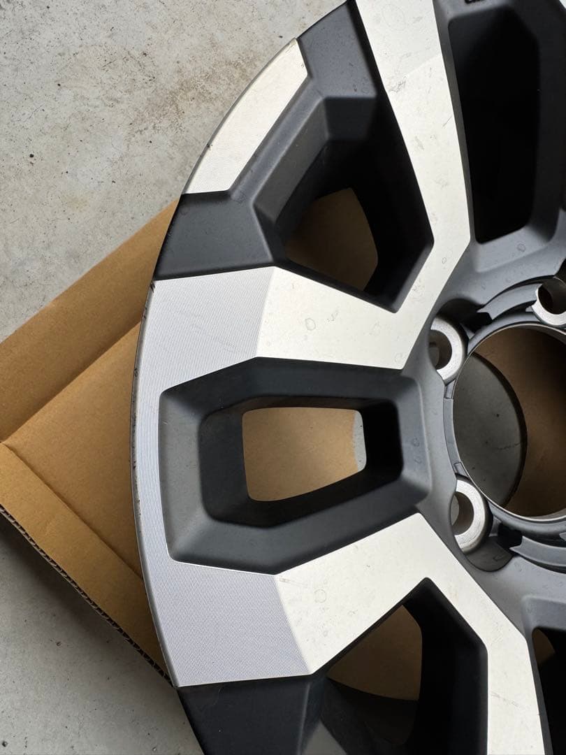 再再販　ランクル　ランクル70 純正ホイール　GDJ76W 1本　16インチ