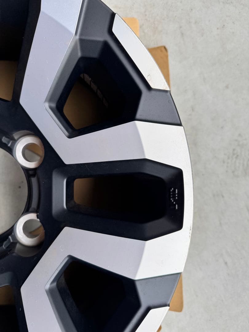 再再販　ランクル　ランクル70 純正ホイール　GDJ76W 1本　16インチ