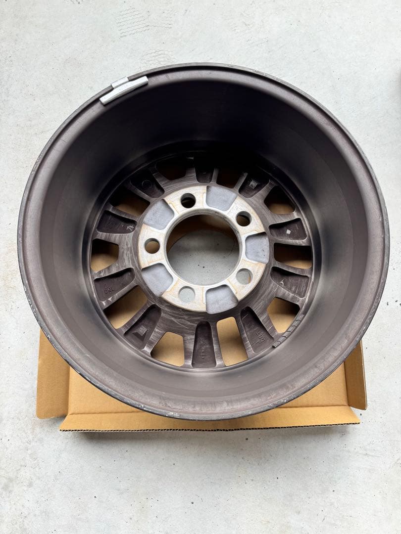 再再販　ランクル　ランクル70 純正ホイール　GDJ76W 1本　16インチ