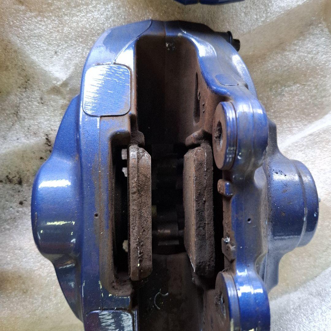  M135 純正ブレーキキャリパー前後パッド付き 青