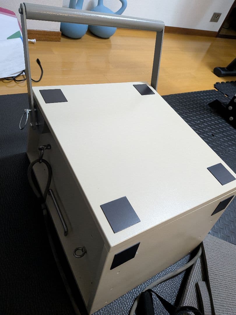 【Meltis】　自宅でピラティス　部屋に溶け込むマルチトレーニング用品