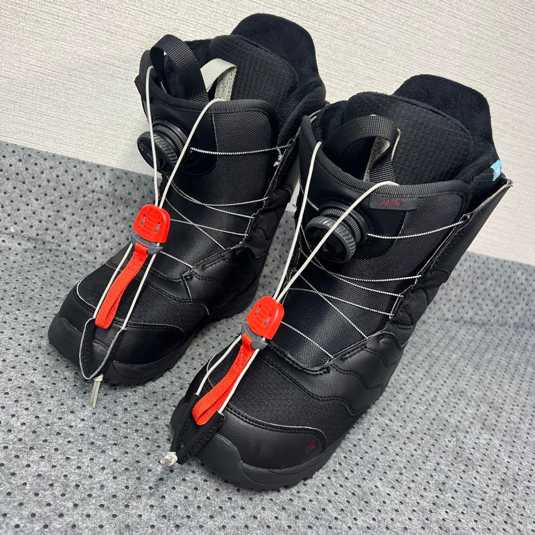２回使用 23.5cm BURTON MINT BOA ブーツ